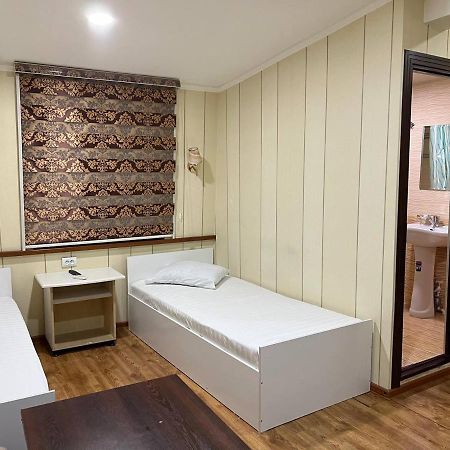 Hotel Hiva Tashkent Esterno foto