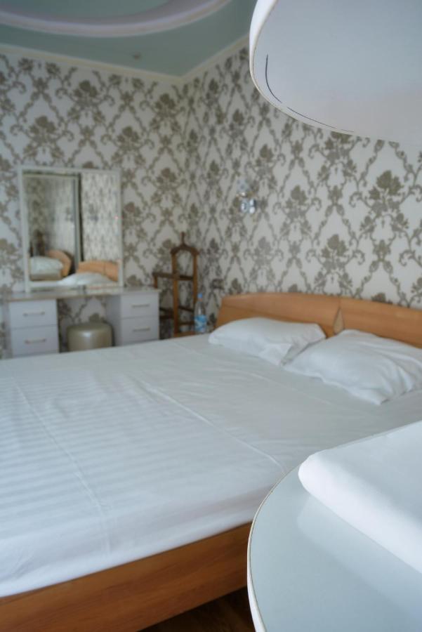 Hotel Hiva Tashkent Esterno foto